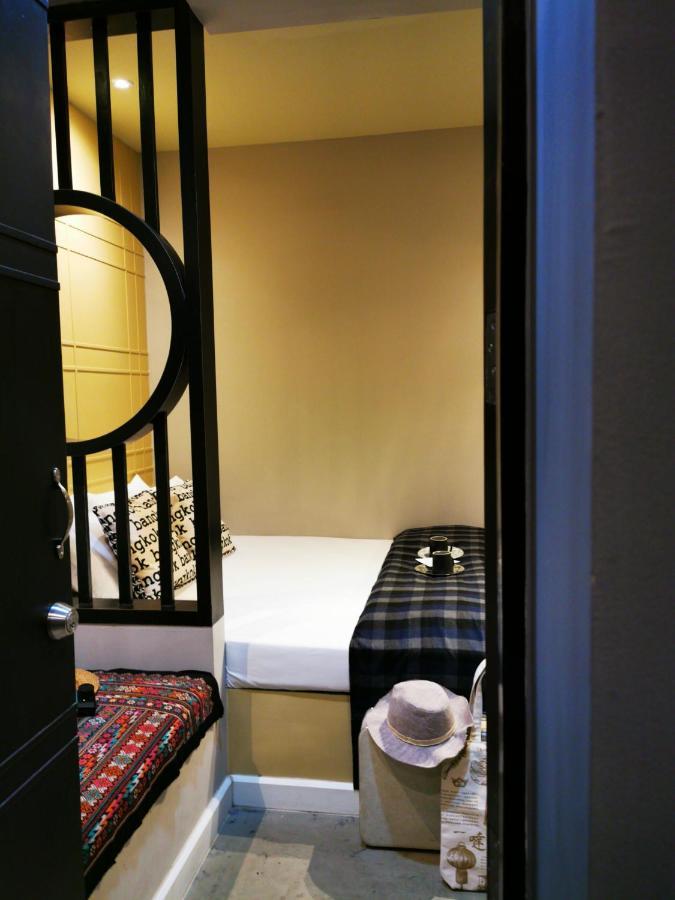 Chomm House Bed & Breakfast Банкок Екстериор снимка