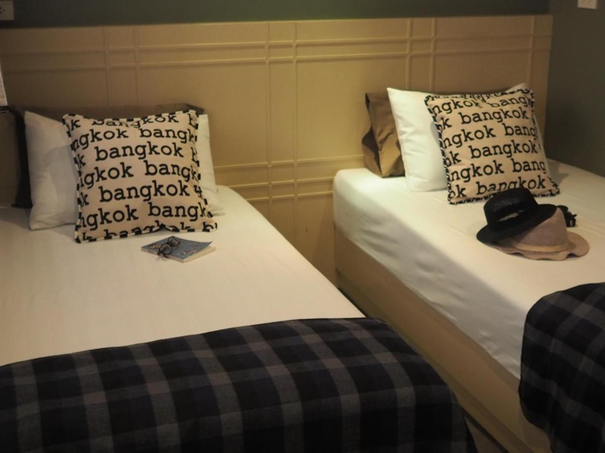 Chomm House Bed & Breakfast Банкок Екстериор снимка