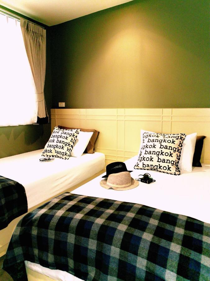 Chomm House Bed & Breakfast Банкок Екстериор снимка