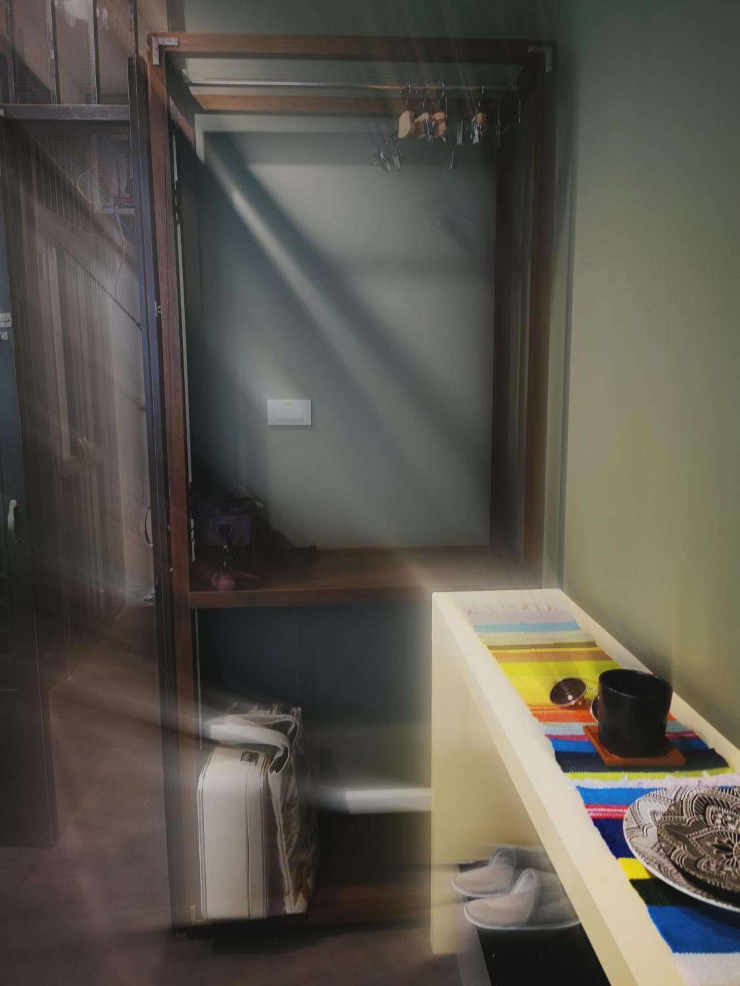 Chomm House Bed & Breakfast Банкок Стая снимка